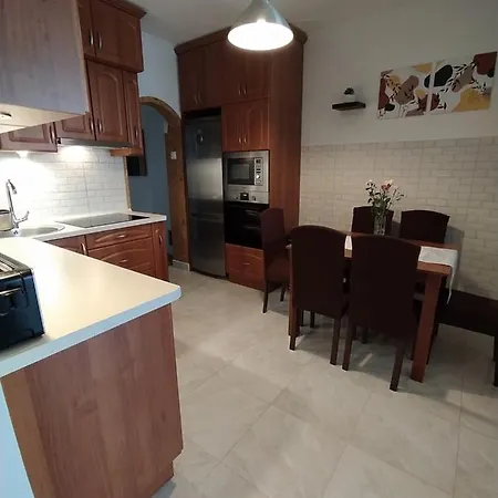 Anitapartman * 巴拉顿菲赖德